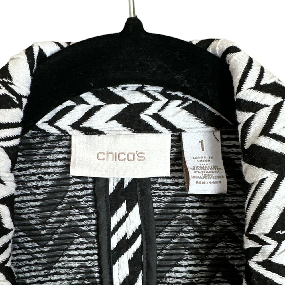 Chico’s Textured Pattern Blazer - Picture 4 of 10